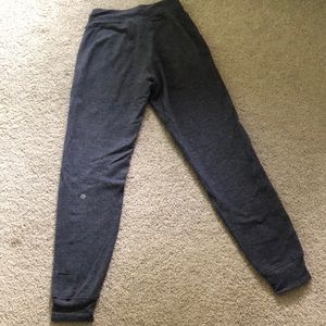 Lululemon joggers size 2